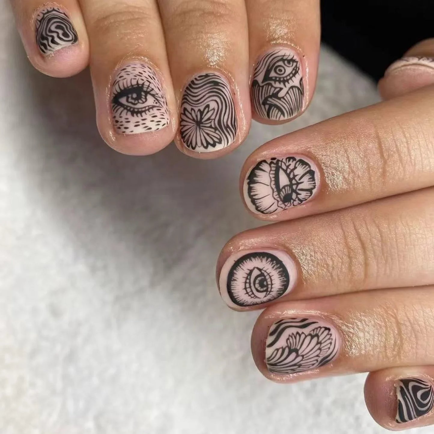 Kawakami Tomie Almond Nails-8